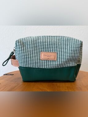 Hackett Green and White Houndstooth Travel Pouch Turkish airlines